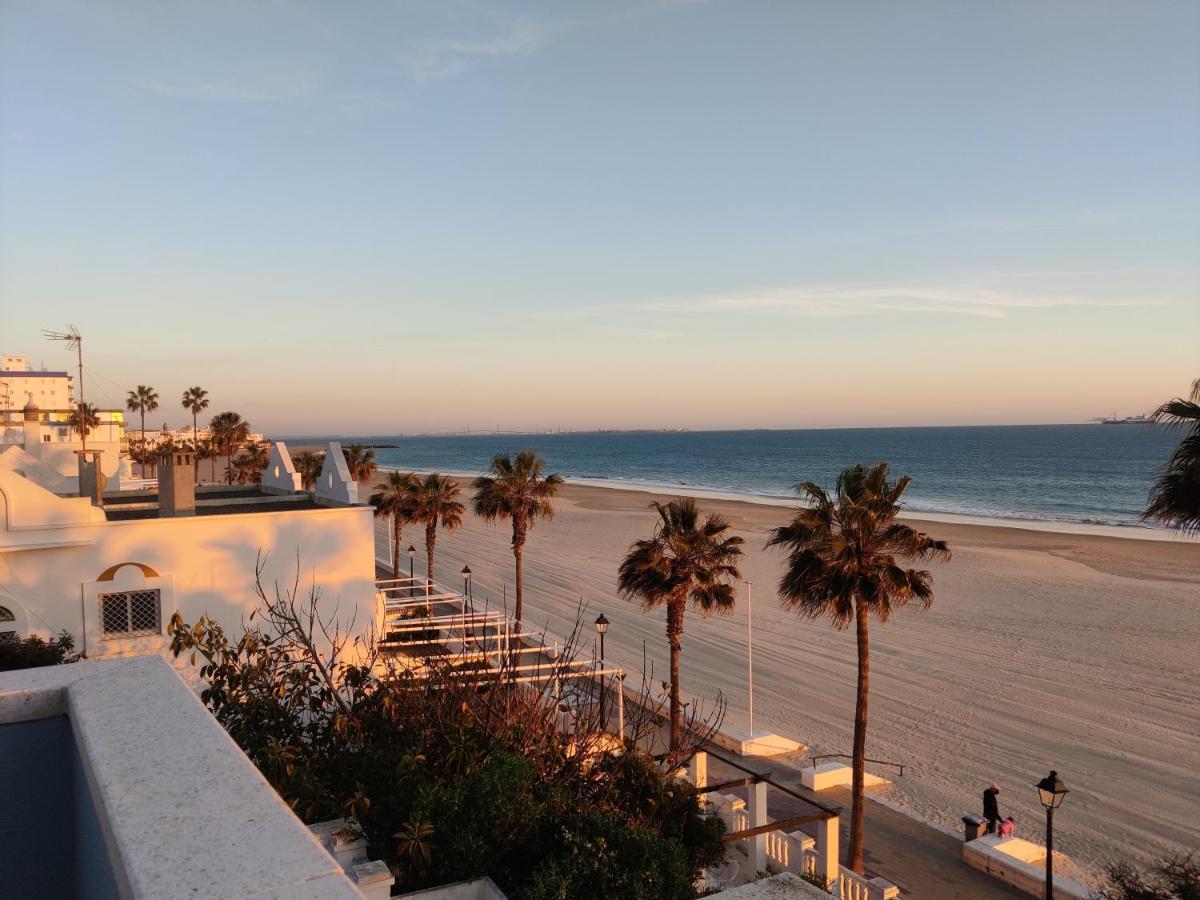 Atico Al Sol En Primera Linea De Playa Daire Rota Dış mekan fotoğraf